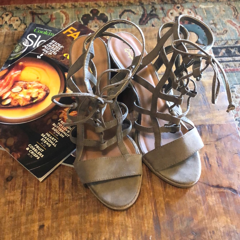 Taupe heels